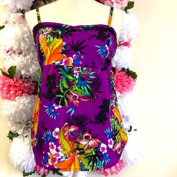 Loved 2 be Loved Strapped Top Size Large - Picture 2 of 8